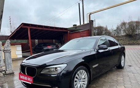 BMW 7 серия, 2012 год, 1 690 000 рублей, 4 фотография