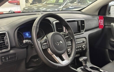 KIA Sportage IV рестайлинг, 2018 год, 2 390 000 рублей, 5 фотография