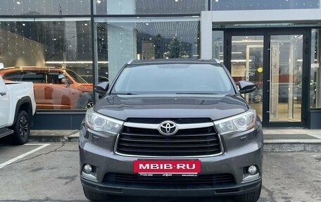 Toyota Highlander III, 2014 год, 2 759 000 рублей, 2 фотография