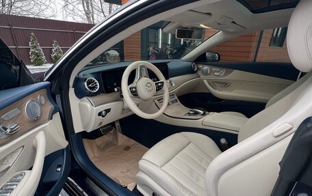 Mercedes-Benz E-Класс, 2018 год, 4 550 000 рублей, 10 фотография