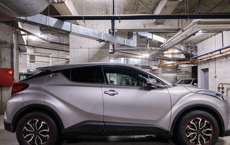 Toyota C-HR I рестайлинг, 2019 год, 2 500 000 рублей, 3 фотография