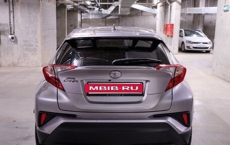 Toyota C-HR I рестайлинг, 2019 год, 2 500 000 рублей, 2 фотография