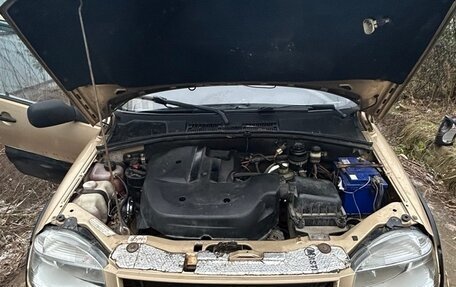 Chevrolet Niva I рестайлинг, 2004 год, 230 000 рублей, 11 фотография