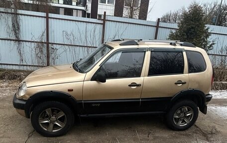 Chevrolet Niva I рестайлинг, 2004 год, 230 000 рублей, 17 фотография