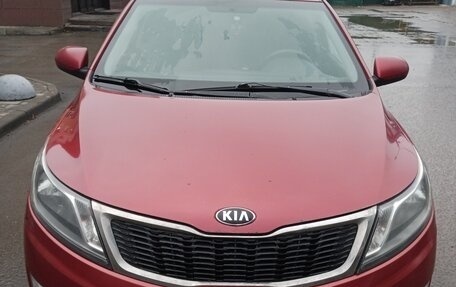 KIA Rio III рестайлинг, 2013 год, 690 000 рублей, 1 фотография