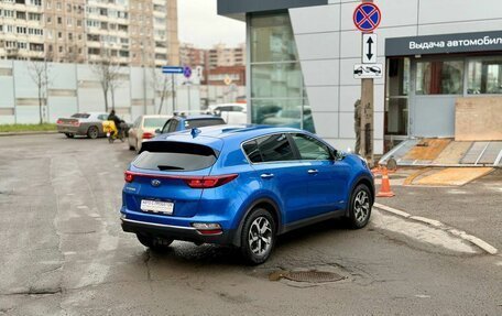 KIA Sportage IV рестайлинг, 2019 год, 2 399 000 рублей, 4 фотография