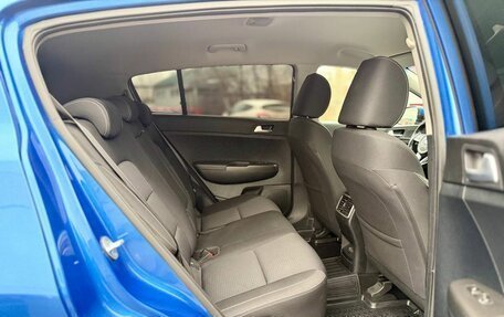 KIA Sportage IV рестайлинг, 2019 год, 2 399 000 рублей, 15 фотография