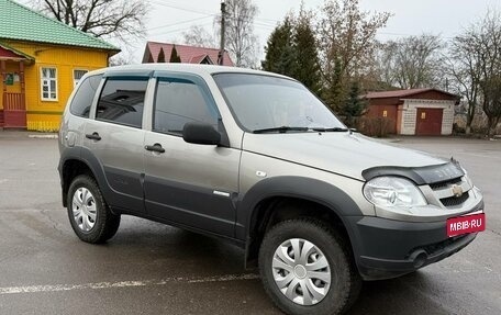 Chevrolet Niva I рестайлинг, 2012 год, 530 000 рублей, 1 фотография