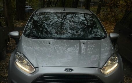 Ford Fiesta, 2015 год, 950 000 рублей, 1 фотография