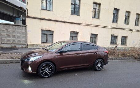 Hyundai Solaris II рестайлинг, 2021 год, 1 300 000 рублей, 10 фотография