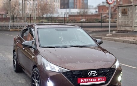 Hyundai Solaris II рестайлинг, 2021 год, 1 300 000 рублей, 9 фотография