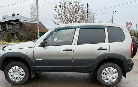 Chevrolet Niva I рестайлинг, 2012 год, 530 000 рублей, 7 фотография
