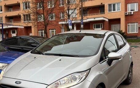 Ford Fiesta, 2015 год, 950 000 рублей, 2 фотография