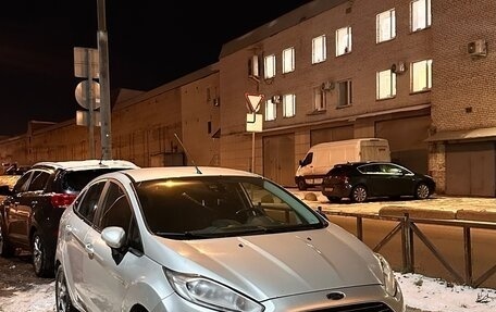 Ford Fiesta, 2015 год, 950 000 рублей, 4 фотография