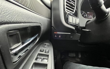 Mitsubishi Outlander III рестайлинг 3, 2019 год, 2 200 000 рублей, 8 фотография