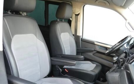 Volkswagen Multivan T6 рестайлинг, 2021 год, 5 500 000 рублей, 12 фотография