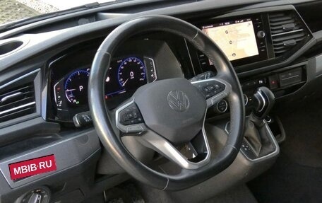 Volkswagen Multivan T6 рестайлинг, 2021 год, 5 500 000 рублей, 8 фотография