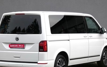 Volkswagen Multivan T6 рестайлинг, 2021 год, 5 500 000 рублей, 4 фотография