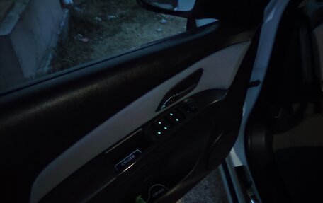 Chevrolet Cruze II, 2011 год, 750 000 рублей, 2 фотография