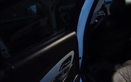 Chevrolet Cruze II, 2011 год, 750 000 рублей, 3 фотография