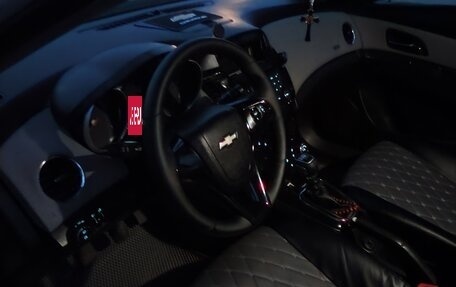 Chevrolet Cruze II, 2011 год, 750 000 рублей, 4 фотография