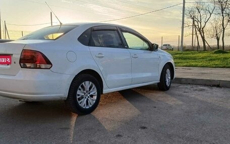 Volkswagen Polo VI (EU Market), 2014 год, 900 000 рублей, 1 фотография