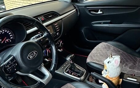 KIA Rio IV, 2018 год, 1 370 000 рублей, 6 фотография