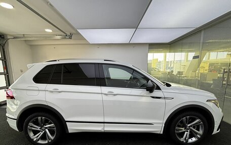 Volkswagen Tiguan II, 2021 год, 4 799 000 рублей, 4 фотография