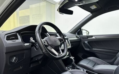 Volkswagen Tiguan II, 2021 год, 4 799 000 рублей, 16 фотография