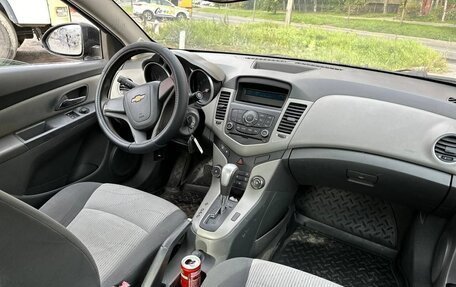 Chevrolet Cruze II, 2010 год, 549 999 рублей, 4 фотография