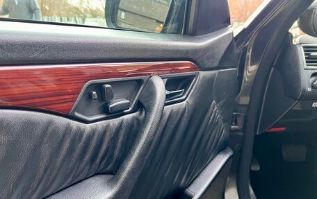 Mercedes-Benz C-Класс, 1994 год, 690 000 рублей, 18 фотография