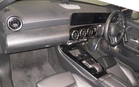 Mercedes-Benz CLA, 2022 год, 2 529 000 рублей, 4 фотография