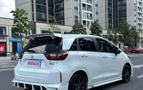 Honda Fit, 2022 год, 1 090 000 рублей, 3 фотография