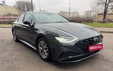 Hyundai Sonata VIII, 2021 год, 2 750 000 рублей, 2 фотография