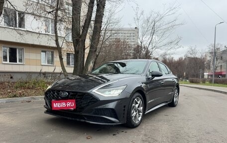 Hyundai Sonata VIII, 2021 год, 2 750 000 рублей, 1 фотография