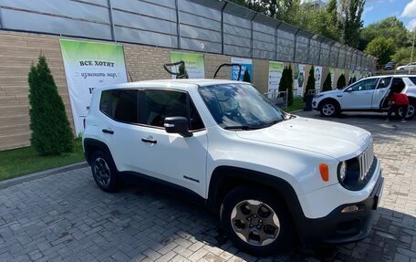 Jeep Renegade I рестайлинг, 2017 год, 950 000 рублей, 2 фотография