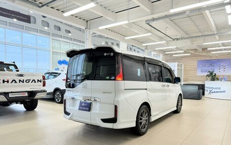 Honda Stepwgn IV, 2015 год, 2 099 900 рублей, 6 фотография