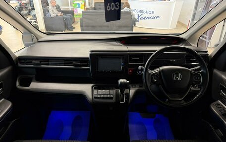 Honda Stepwgn IV, 2015 год, 2 099 900 рублей, 16 фотография