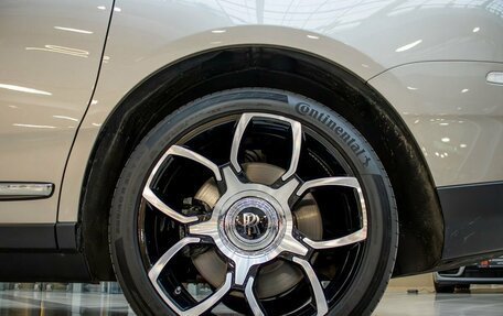 Rolls-Royce Cullinan, 2021 год, 29 900 000 рублей, 14 фотография