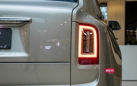 Rolls-Royce Cullinan, 2021 год, 29 900 000 рублей, 7 фотография