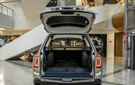 Rolls-Royce Cullinan, 2021 год, 29 900 000 рублей, 15 фотография