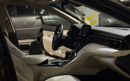 Toyota Camry, 2021 год, 3 560 000 рублей, 6 фотография