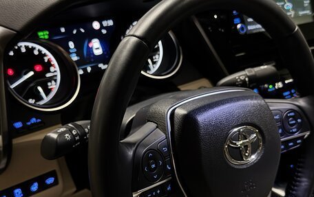 Toyota Camry, 2021 год, 3 560 000 рублей, 8 фотография