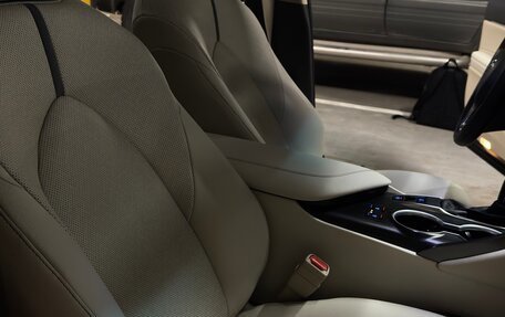 Toyota Camry, 2021 год, 3 560 000 рублей, 13 фотография