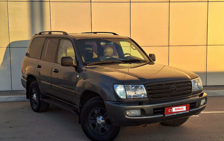Toyota Land Cruiser 100 рестайлинг 2, 2003 год, 1 370 000 рублей, 6 фотография