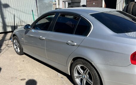 BMW 3 серия, 2005 год, 750 000 рублей, 3 фотография