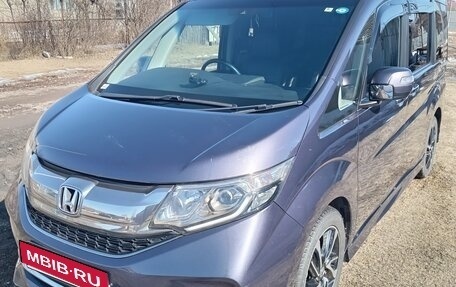 Honda Stepwgn IV, 2016 год, 2 100 000 рублей, 2 фотография