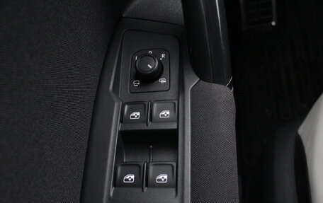 Volkswagen Tiguan II, 2020 год, 3 195 000 рублей, 5 фотография