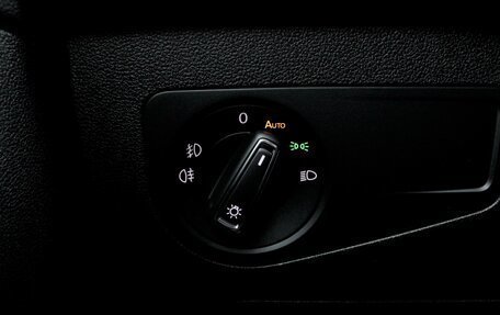 Volkswagen Tiguan II, 2020 год, 3 195 000 рублей, 13 фотография