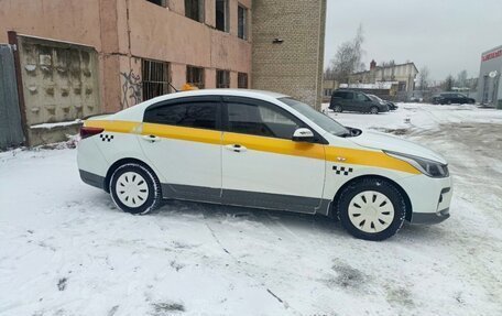 KIA Rio IV, 2018 год, 999 999 рублей, 3 фотография